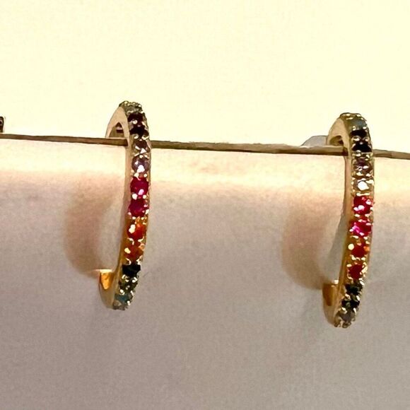 GOLDEN THREAD Rainbow Crystals Hoop Earrings *NEW* - Picture 1 of 14